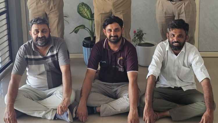 AAP કચ્છ ઝોન પ્રમુખ સહિત ત્રણ સામે ખંડણી અને લૂંટનો ગુનો, ધરપકડ